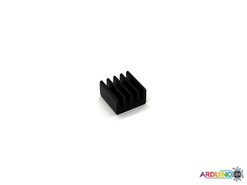 Радиатор алюминиевый черный 8,8 х 8,8 х 5 мм